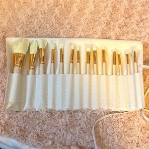 Colourpop Ultimate Brush Roll - 14 piece